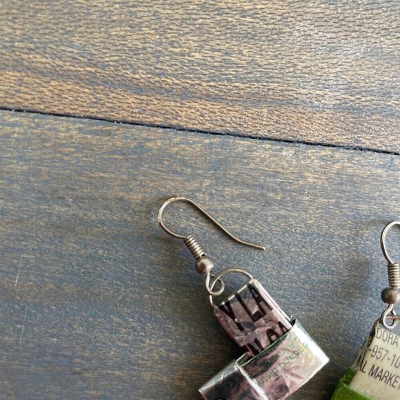 Funky Vintage Braided Paper Gum Origami Wrapper Dangle Earrings (D6) - Picture 3 of 4